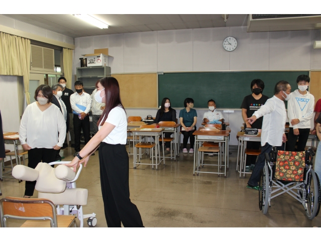 瀬戸工科高校、先生も参加。