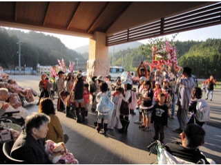 赤松神社の神輿来訪