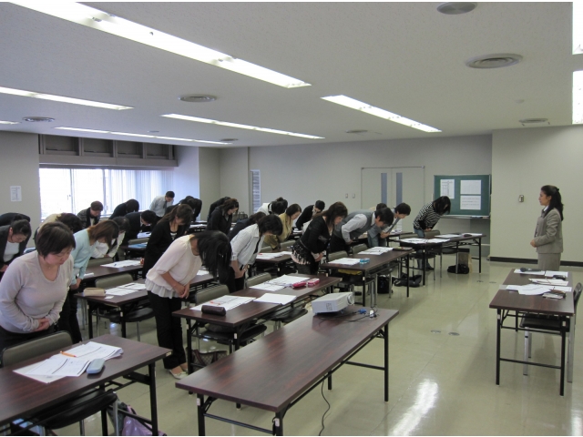 ビジネスマナーについて講義も