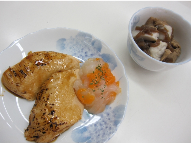 鮭の照焼き～なます添え～＆里芋とこんにゃくの煮物