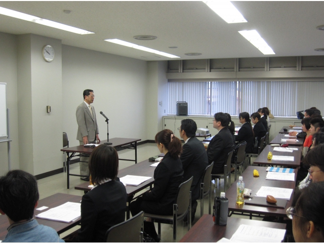 加藤理事長の挨拶から開講