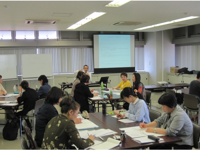 真剣にワークに取り組みます