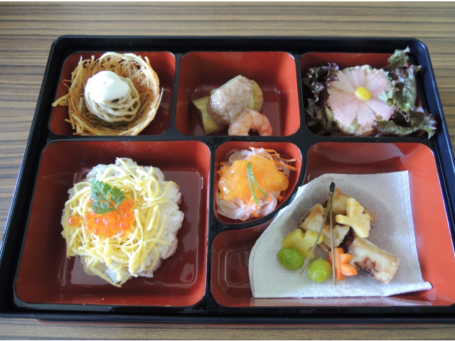 霜降の秋華弁当、豪華ですね!