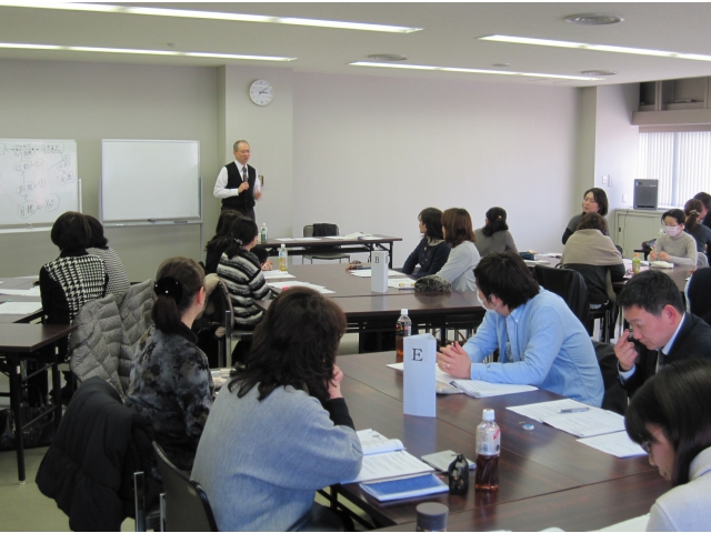 実際の面談場面を想定しながら講義は進められました