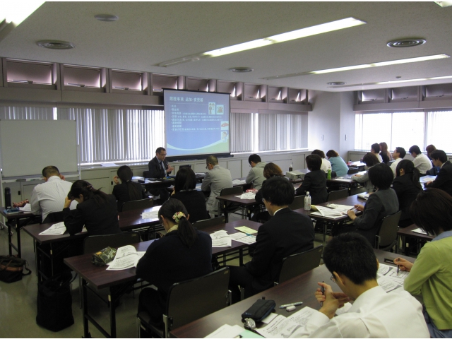 勤務条件、給与等の説明