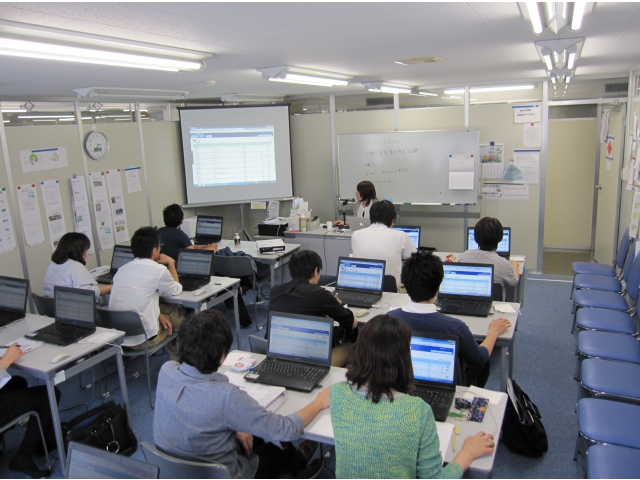 前の表示を見ながらみなさんブログ作りに必死でした。