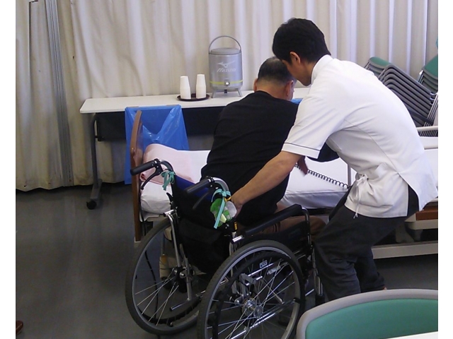 移乗の機会を利用したリハビリ