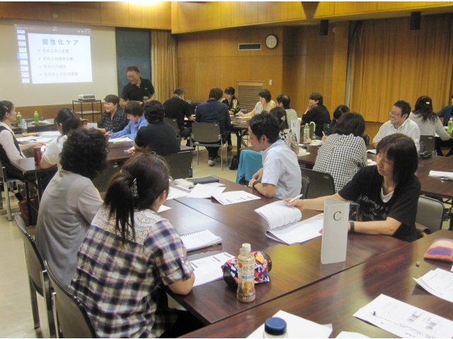 朝起きてまず何をしますか？人によって違いますね。