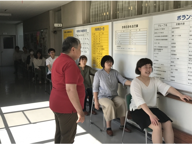 ５月２２日、大府苑の廊下をお借りして腕力の使い方を学びました。