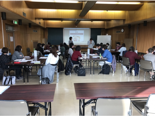 グループの意見を発表しました