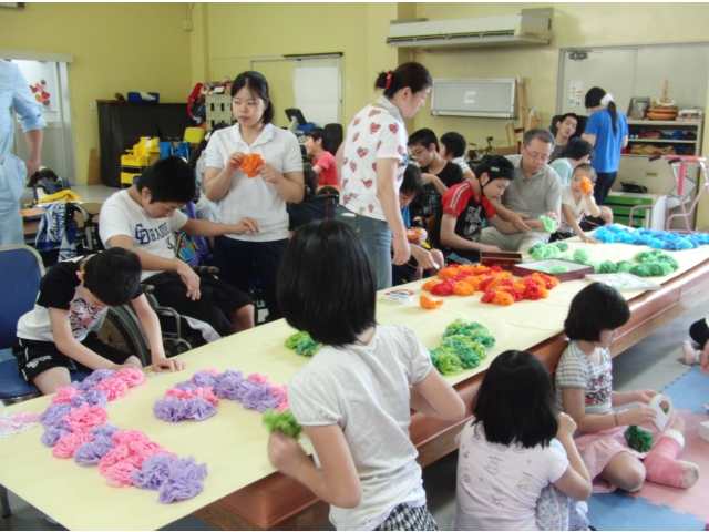 お花看板の作業風景
