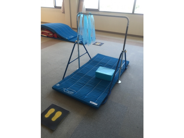 鉄棒（身体の安定性を高める）