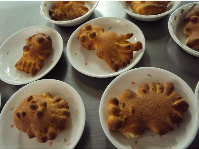 色々なタコの形の
パンでした☆