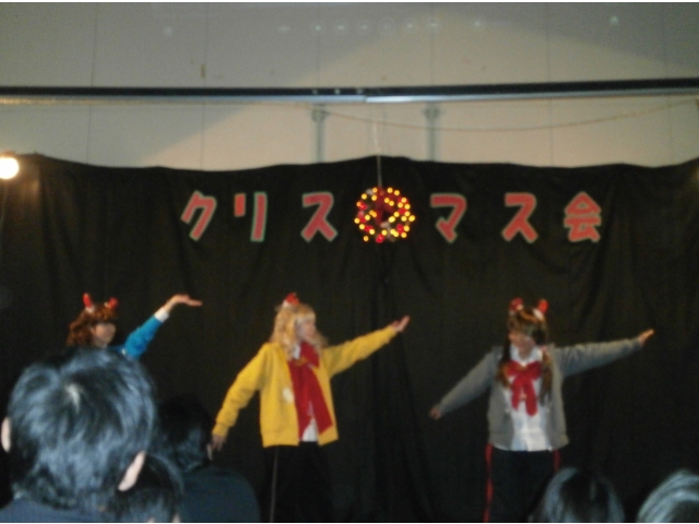 学園職員によるパラパラです☆