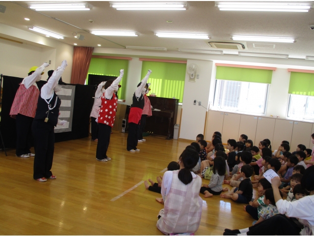 ジャンボリーミッキーの楽しいダンスから始まりました。