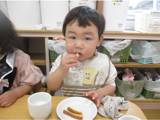 パクパク食べていましたよ～！