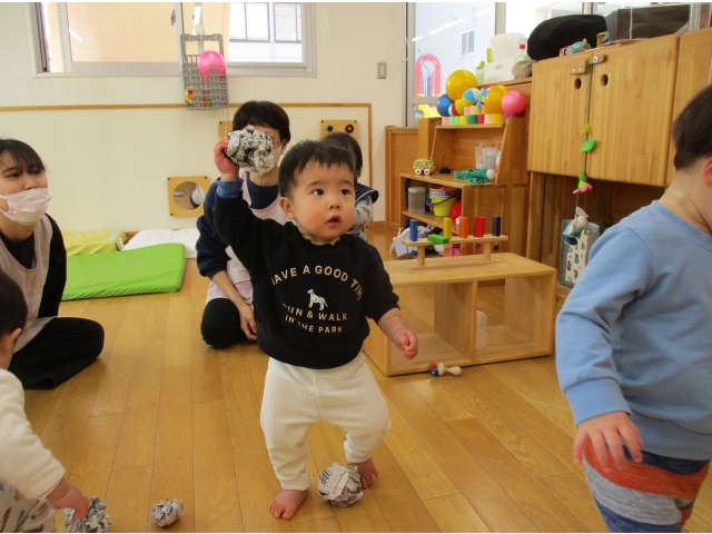 豆を持って鬼は外～！！