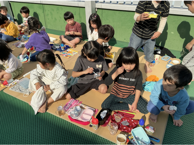 お日様の下であったかいね