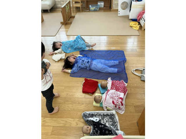 赤ちゃんと寝んねするよ