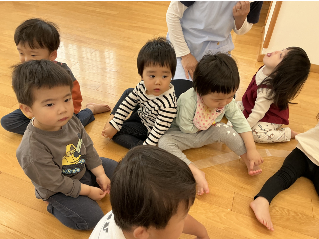 お話を聞いています