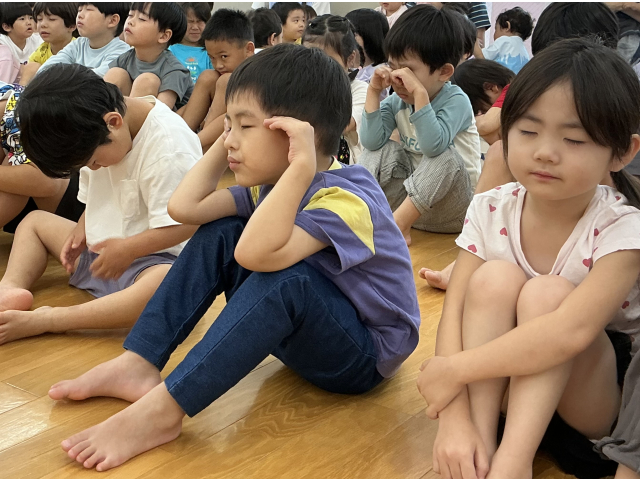 目を閉じて音を楽しみました