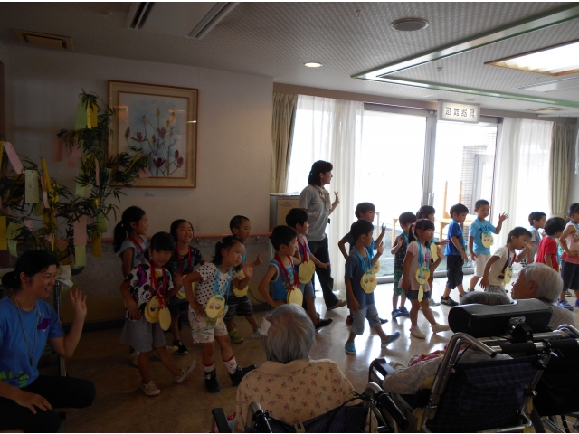 OLA!!を踊ってます。