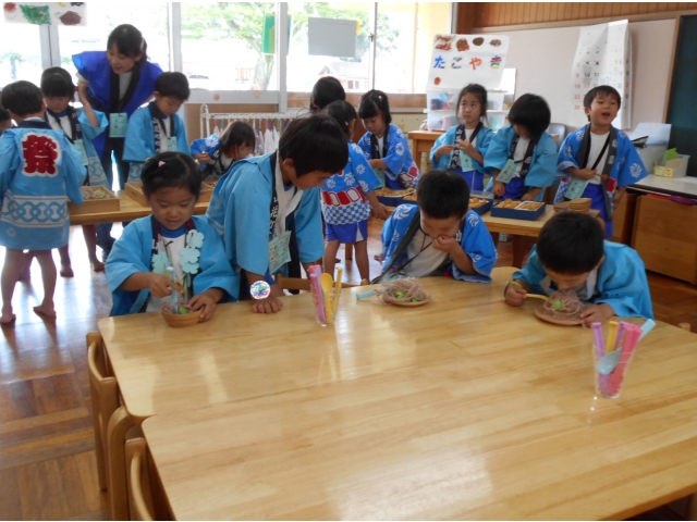 パクパク…食べる姿も
豪快です
　＼(^o^)／