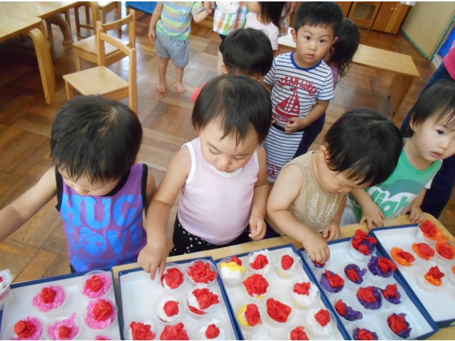 “どれにしようか
　　　　迷っちゃう♡”