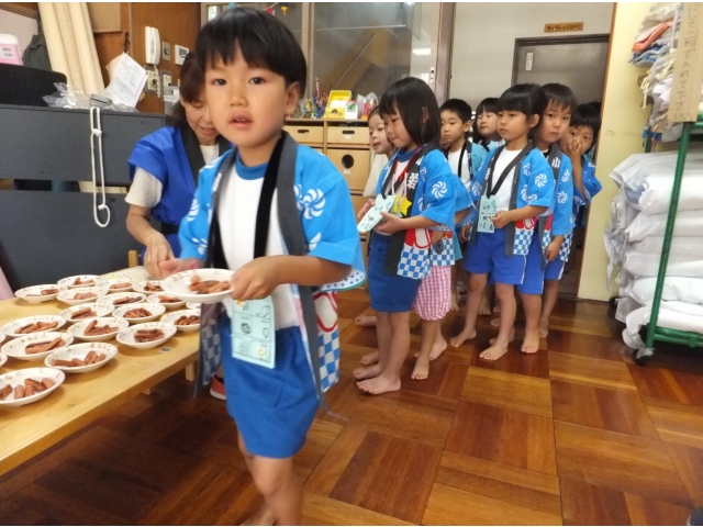 “早く食べたいなぁ～”