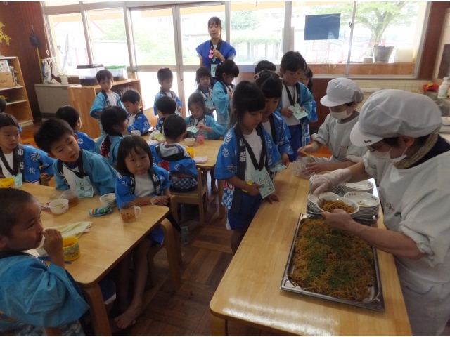 焼きそばのいいにおい♡