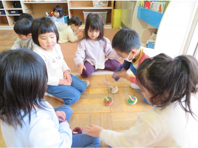 「いれて」とお友だちもやってきました