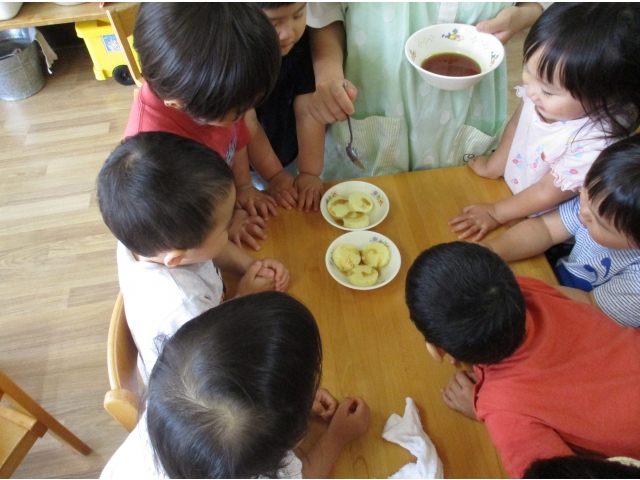 シロップかけるの？！どんな味かな～？