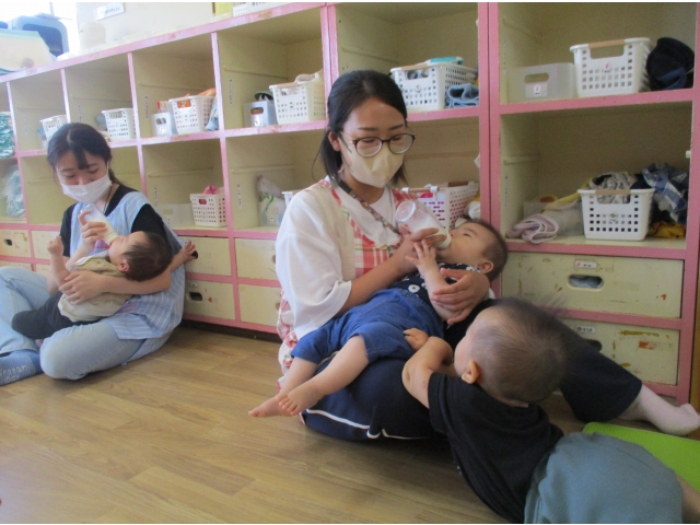 ぼくも早く飲みたいよ～‼