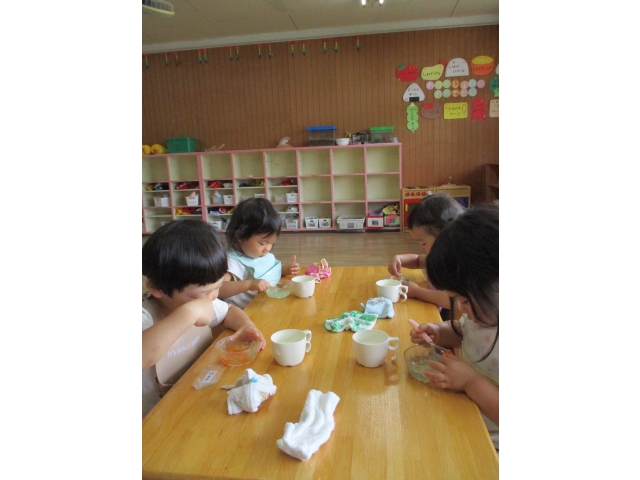 夢中で食べています。