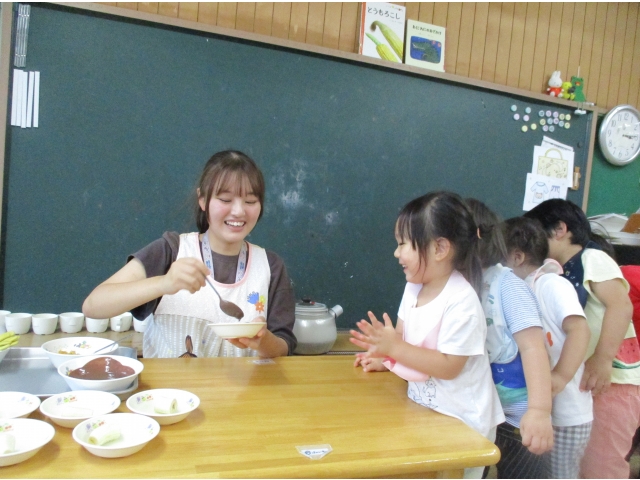 ココアクリームをたら～り。「わぁぁぁ♡」