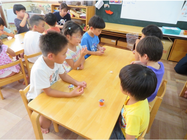 食べるのに夢中(&gt;_&lt;)