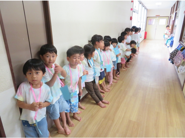 開店待ちのお客さん♡