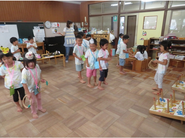 並んで順番を待ちます