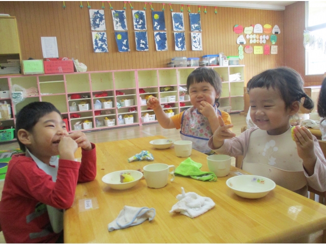 もっと食べたい！おかわりちょうだい(^▽^)