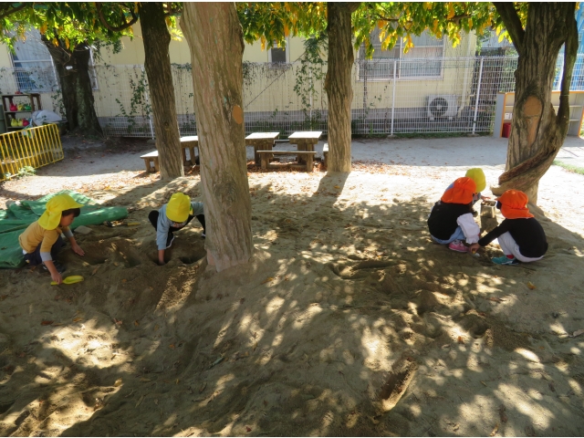 お友だちと一緒に何作ろう？