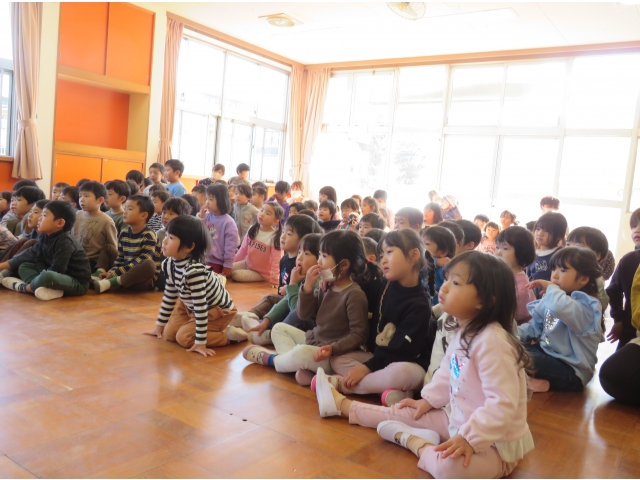 真剣な表情で真守ります!