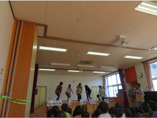 最後の1枚はだれの手に？