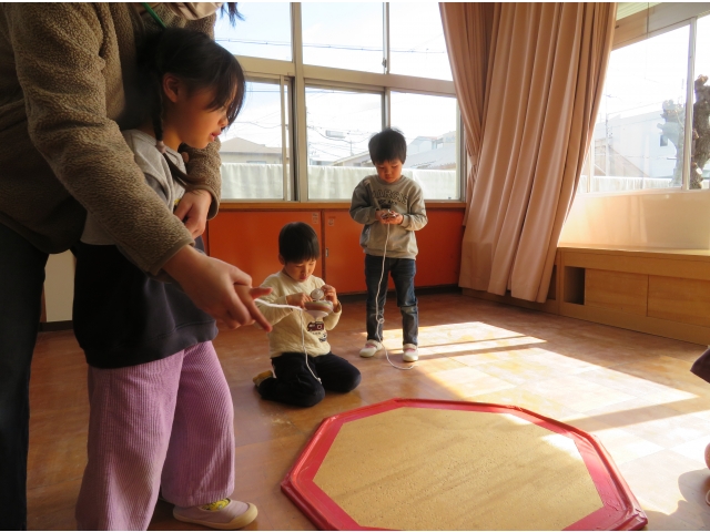 “いち、にのさん!”掛け声に合わせて放します!