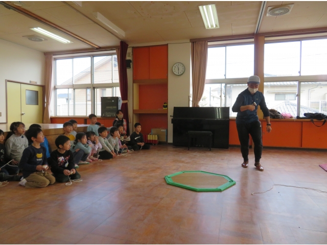 こまの指乗せ～!