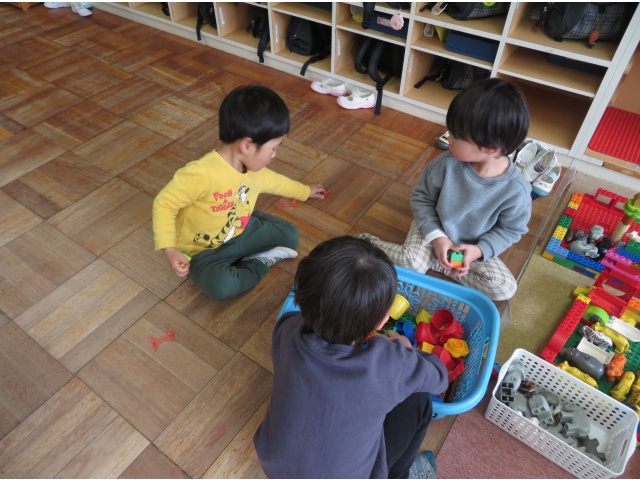 「何つくってるの～？」