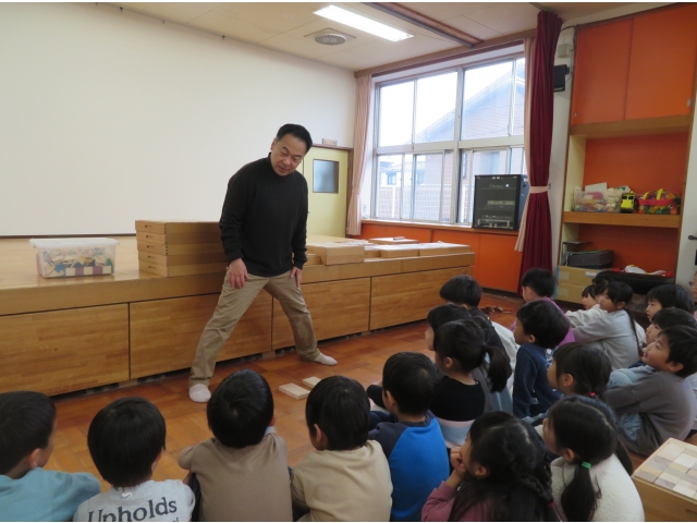 講師の先生が作り方を説明してくれます