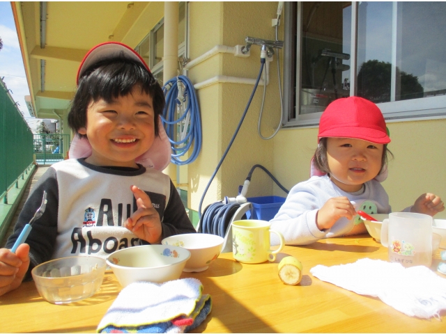 大好きなお友だちの隣でうれしい♡