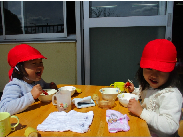 みんなで食べるとおいしいね♪