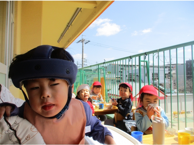 お外の風にあたって、いい気持ち♪