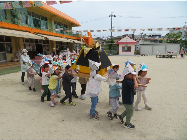 みんなで一緒に“ワッショイ!ワッショイ!”